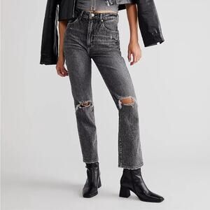 Stylish Black Distressed Women's Jeans